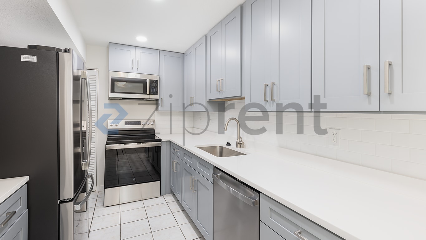 Building Photo - Unit 203