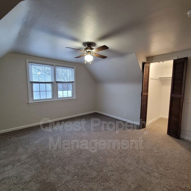 Building Photo - 2220 Monroe Ave NW