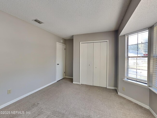 Building Photo - 7058 Star Rush Dr