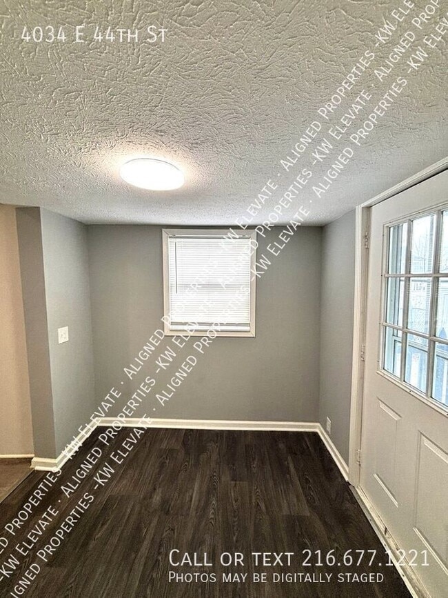 Building Photo - 4034 E 44th St