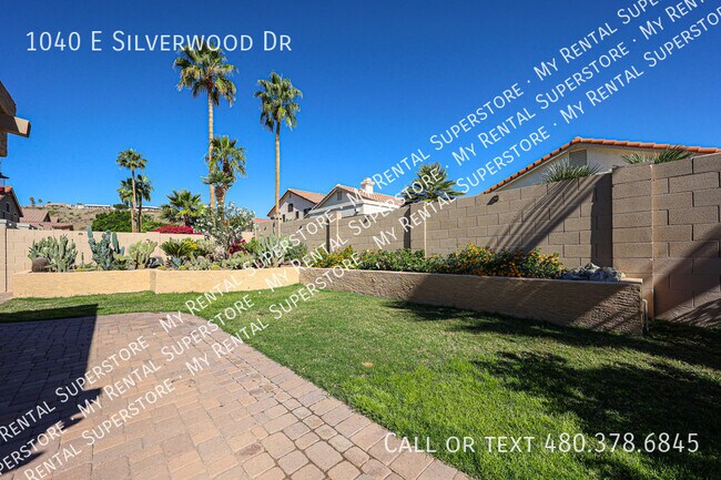 Building Photo - 1040 E Silverwood Dr