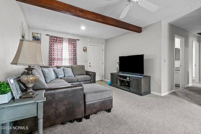 Building Photo - 284 Robert Sands Rd