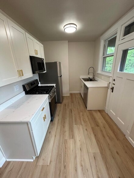 Building Photo - 227 45th St