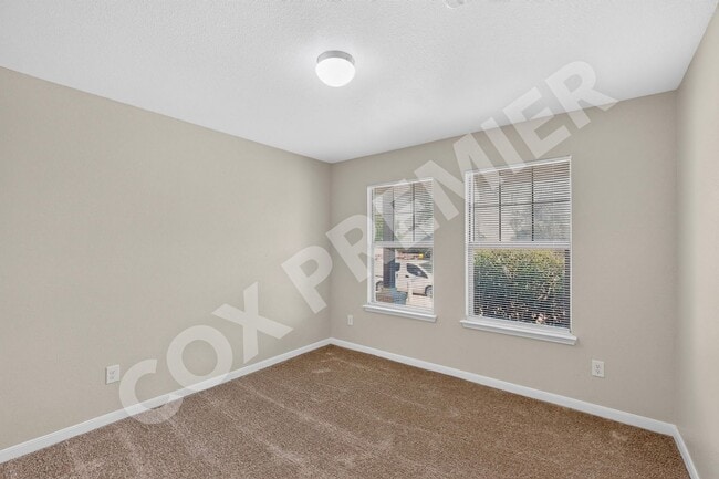 Building Photo - 2848 St Bernard Dr