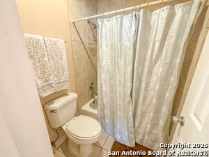 Building Photo - 129 Chapel Hill Cir