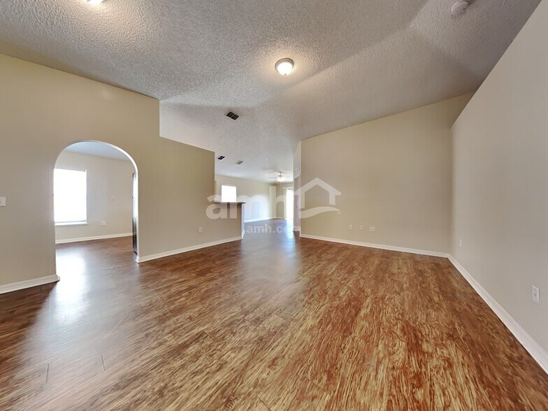 Building Photo - 2993 Stonegate Ln