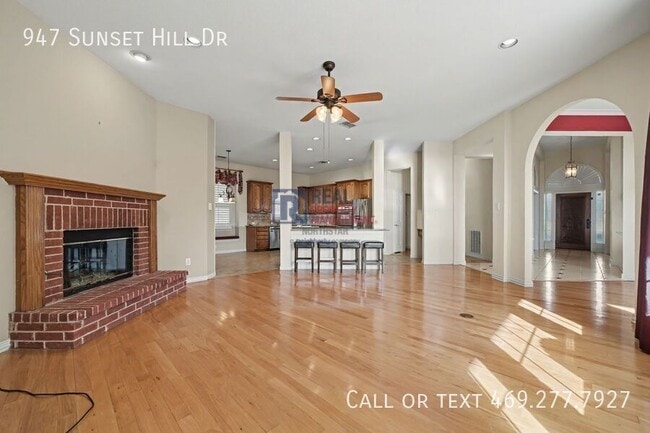 Building Photo - 947 Sunset Hill Dr