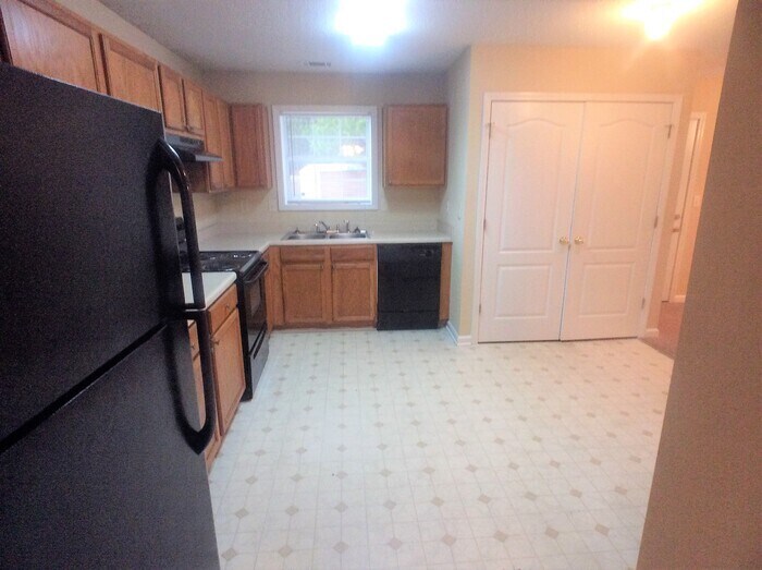 Building Photo - 3840 Cypress Pointe Dr