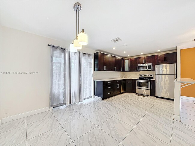 Building Photo - 2686 NW 60th Way
