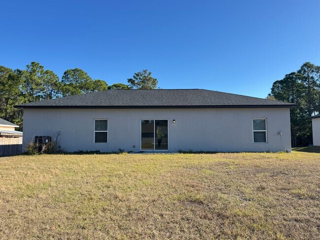 Building Photo - Immaculate 3-Bedroom, 2-Bathroom Home in Palm Bay