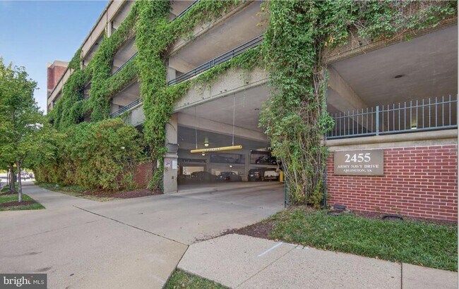 Building Photo - 2465 Army Navy Dr