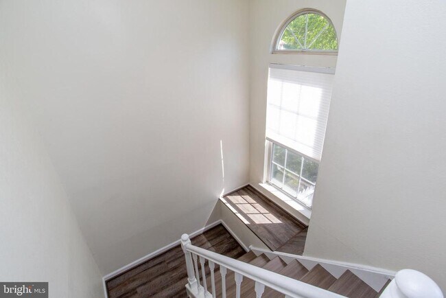 Building Photo - 1739 McNelis Dr