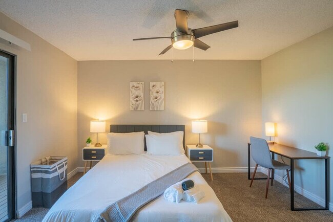 Building Photo - 8550 E McDowell Rd