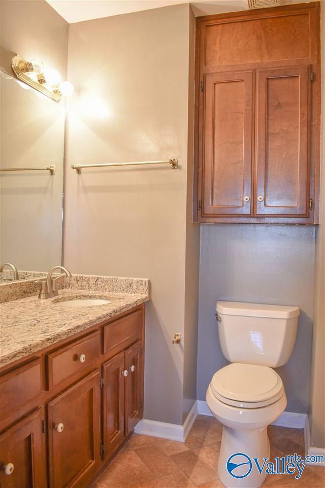 Building Photo - 105 Buttercup Ln