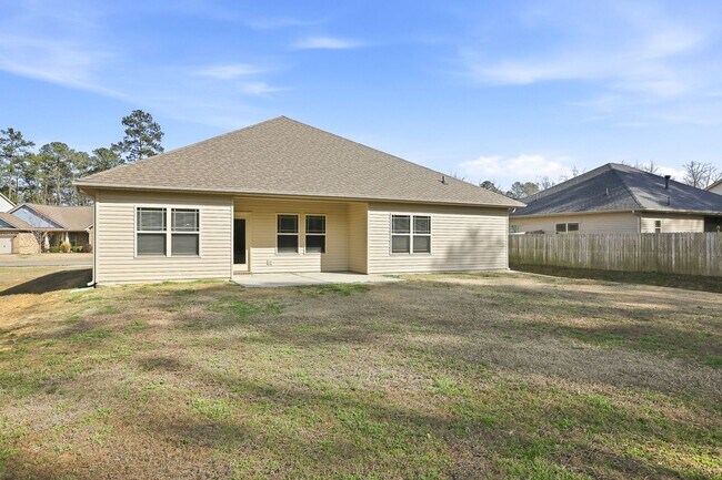 Building Photo - 52 Woodwater Cir