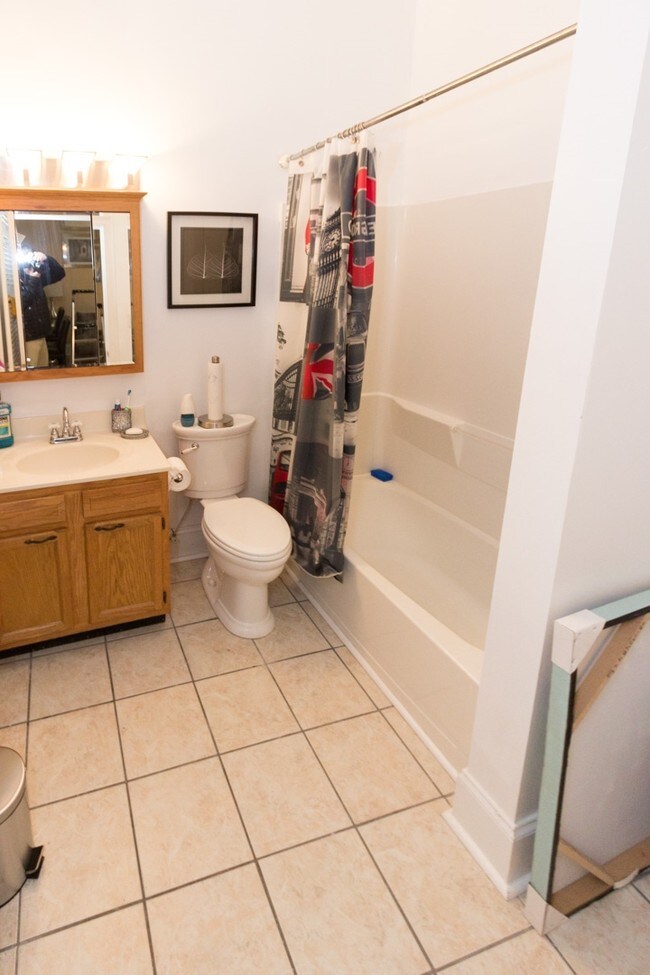 Building Photo - 1100 Whitelock St