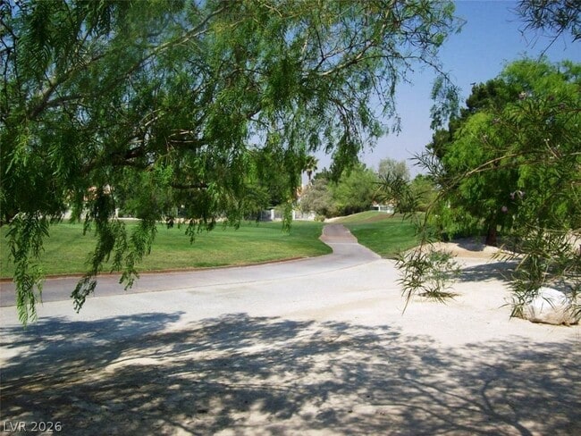 Building Photo - 7281 Vista Bonita Dr