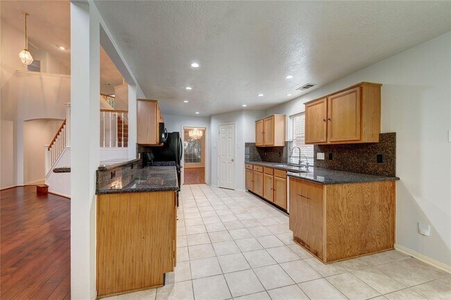 Building Photo - 2306 Millerton Ln