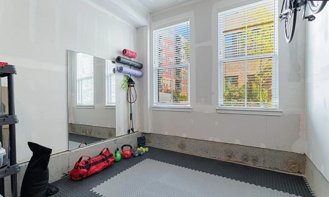 Building Photo - 6215 Herald St