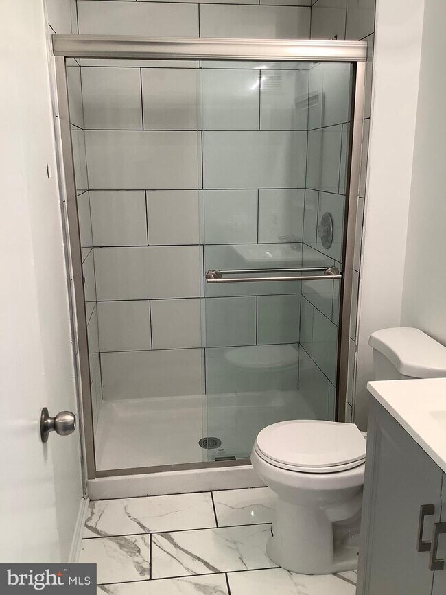 Building Photo - 12 Normandy Square Ct