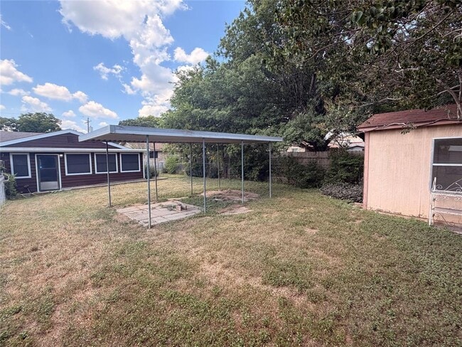 Building Photo - 7406 Southgate Ln