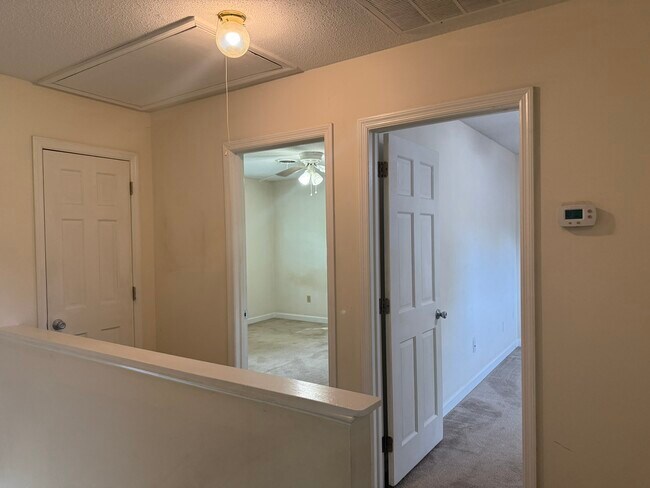 Building Photo - 502 Plantation Dr