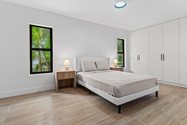 Building Photo - 2668 NW 41st St