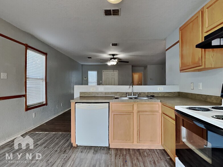 Building Photo - 8407 Mescal Pass