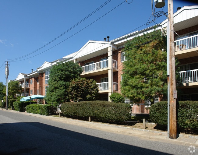 Elide Tuckahoe Terrace 77 Lime Kiln Rd Tuckahoe NY 10707 Apartment