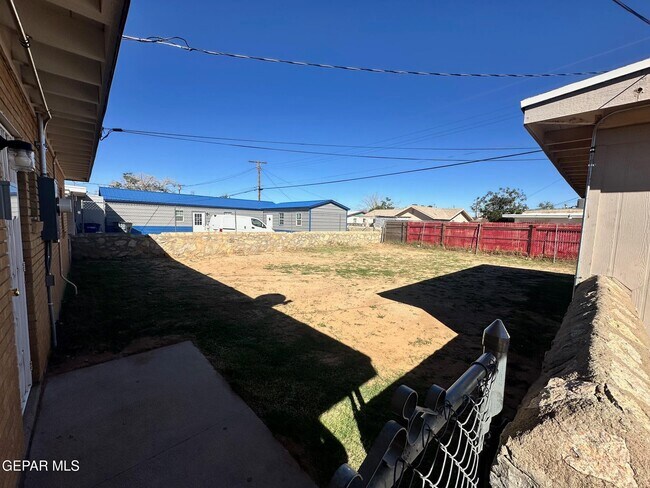 Building Photo - 8308 Mt Ranier Dr