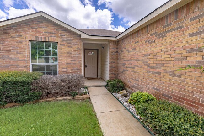Building Photo - New Wood Flooring!