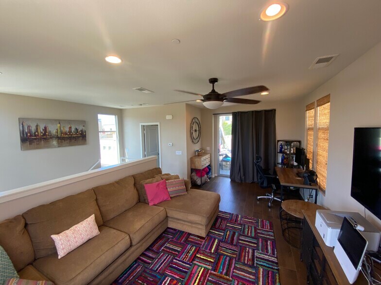 Building Photo - 7918 Altana Way