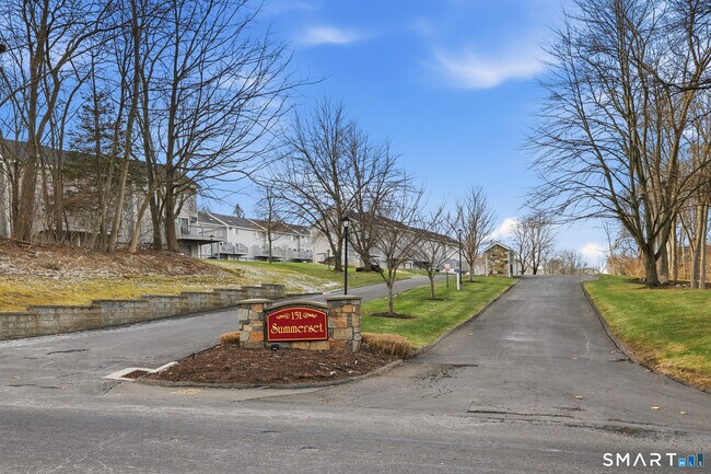 Building Photo - 151 Shelter Rock Rd