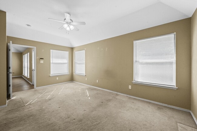 Building Photo - 9229 Chesapeake Ln