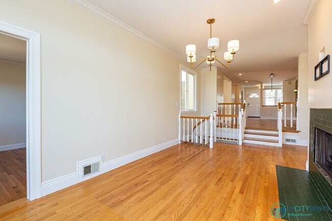 Building Photo - 1064 Carolina St