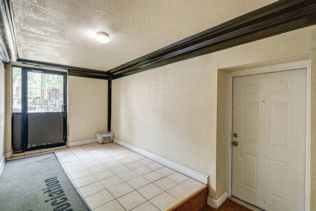 Building Photo - 6210 S Evans Ave