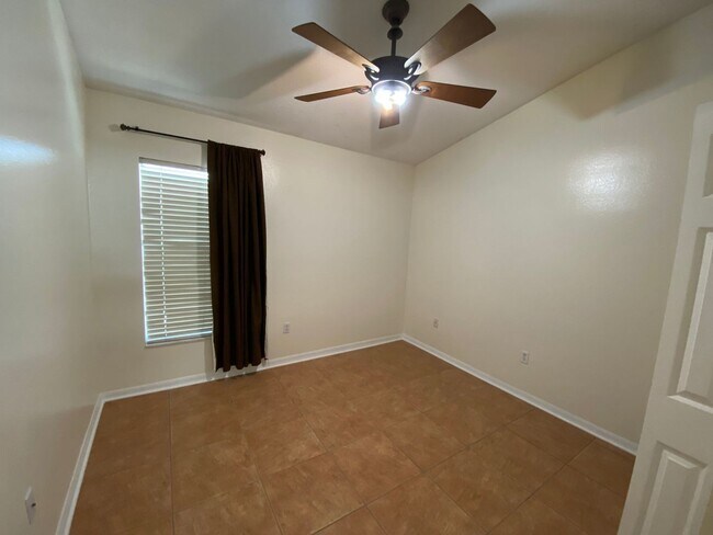 Building Photo - 3 Bedroom 2 bath Home in Cypress Lakes