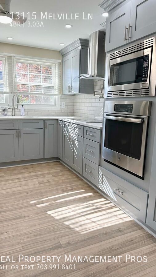 Building Photo - 13115 Melville Ln