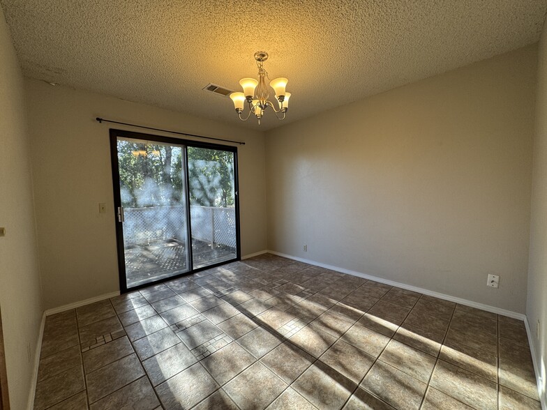 Building Photo - 2672 Sanford Ct