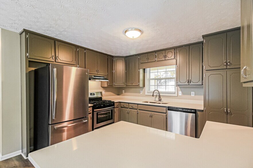Building Photo - 709 Miami Ct