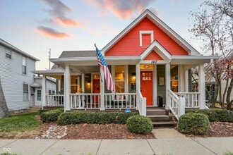 Building Photo - 140 N Main St