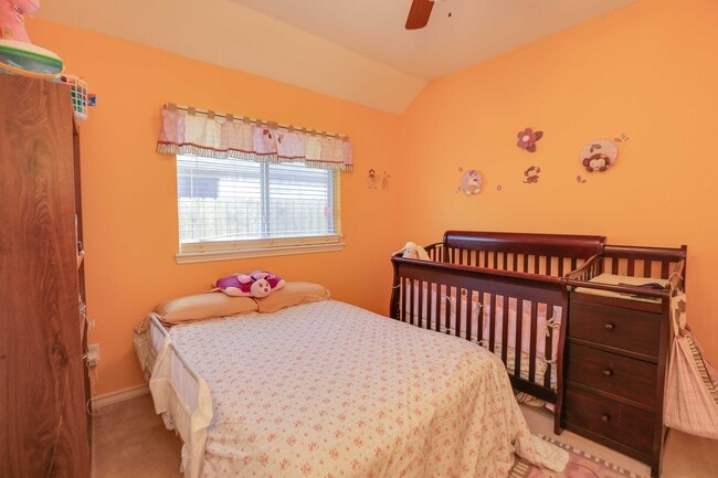 Building Photo - 5933 Brightwood Dr
