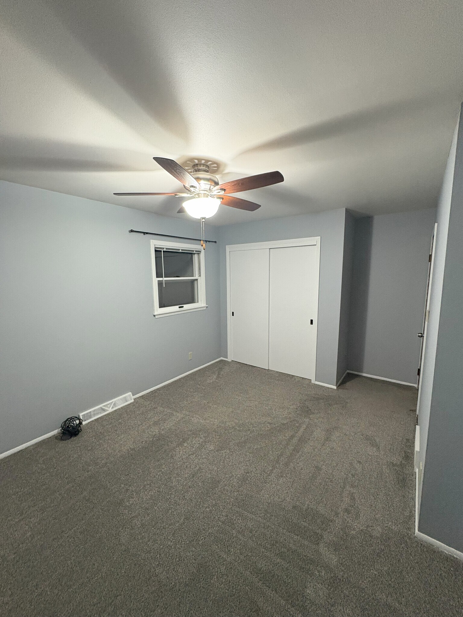 Building Photo - 2950 N 184th St