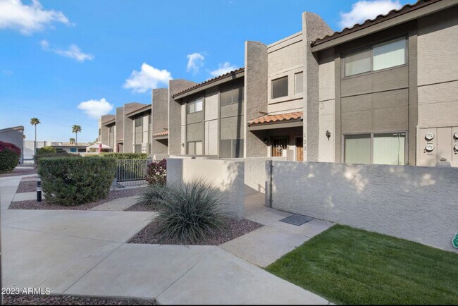 Building Photo - 2615 Hayden Rd