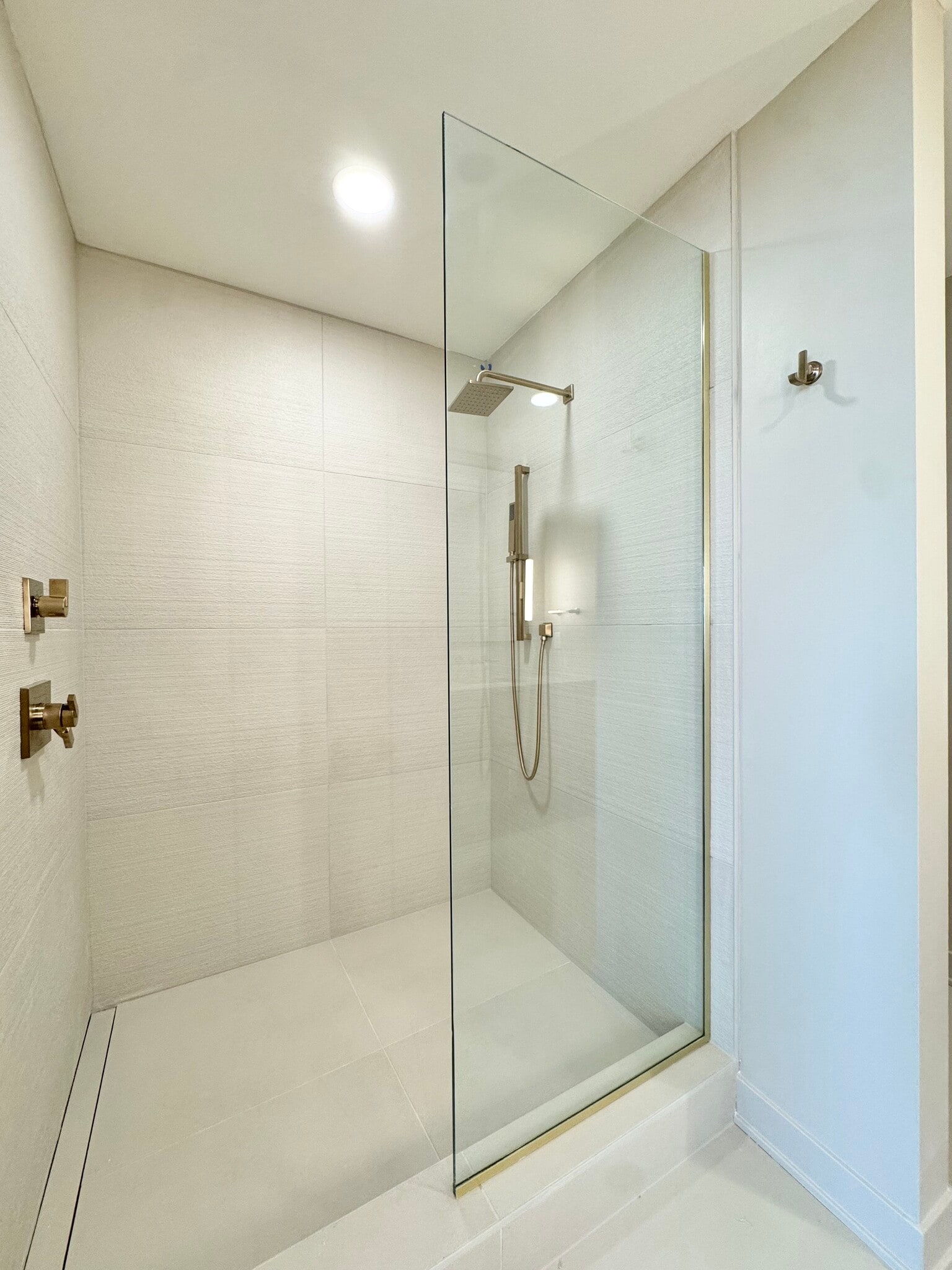 Building Photo - 537 E 19th St