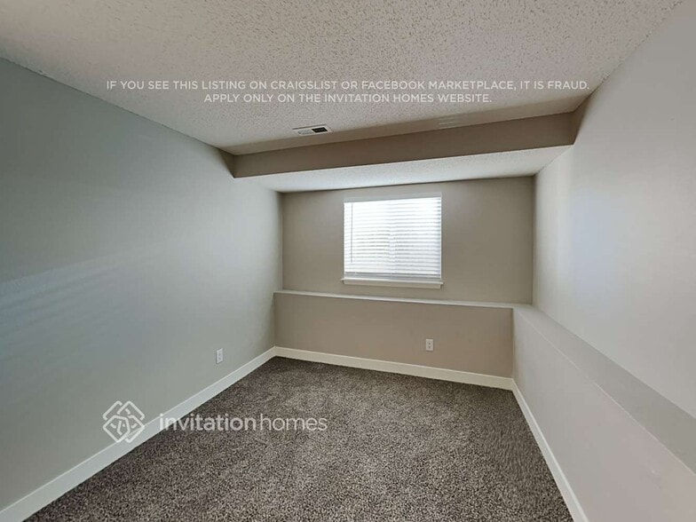 Building Photo - 624 Blackmore Pl