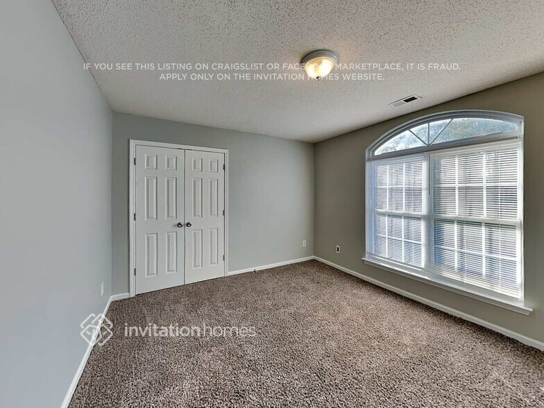 Building Photo - 5345 Kim St SW