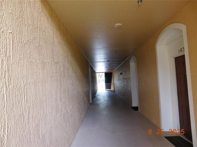 Building Photo - 6100 Stevenson Dr