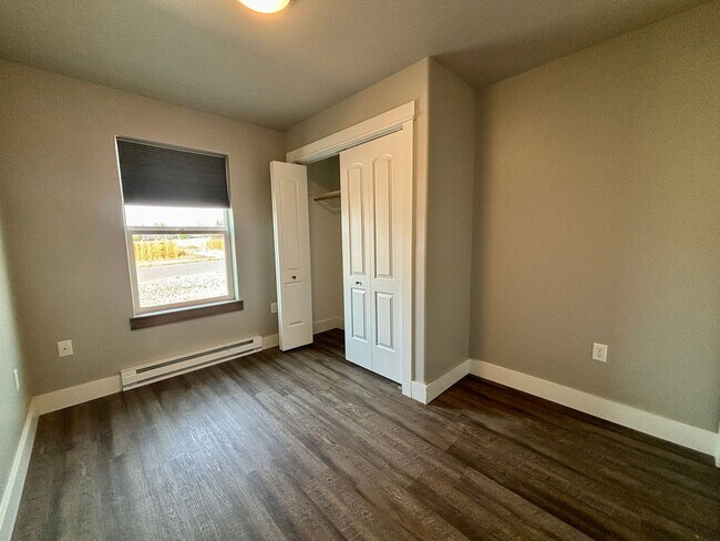 Building Photo - 7995 Avocet Dr