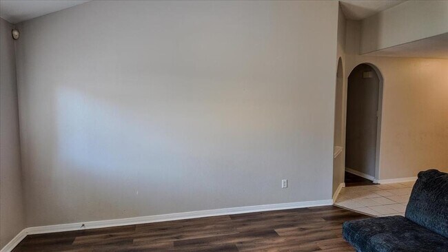 Building Photo - 5627 Postwood Green Ln